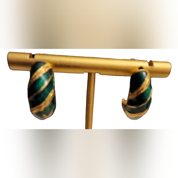 Dotty Smith high jewelry green enamel and gold shrimp, macaroni, Croissant earr - Picture 3 of 6